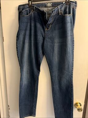 Old Navy Flirt Women’s Jeans in Dark Blue Wash